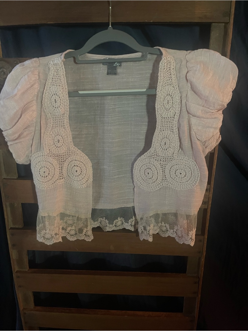 Poetry Crochet-Trim Puff Sleeve Blouse in tan/cream